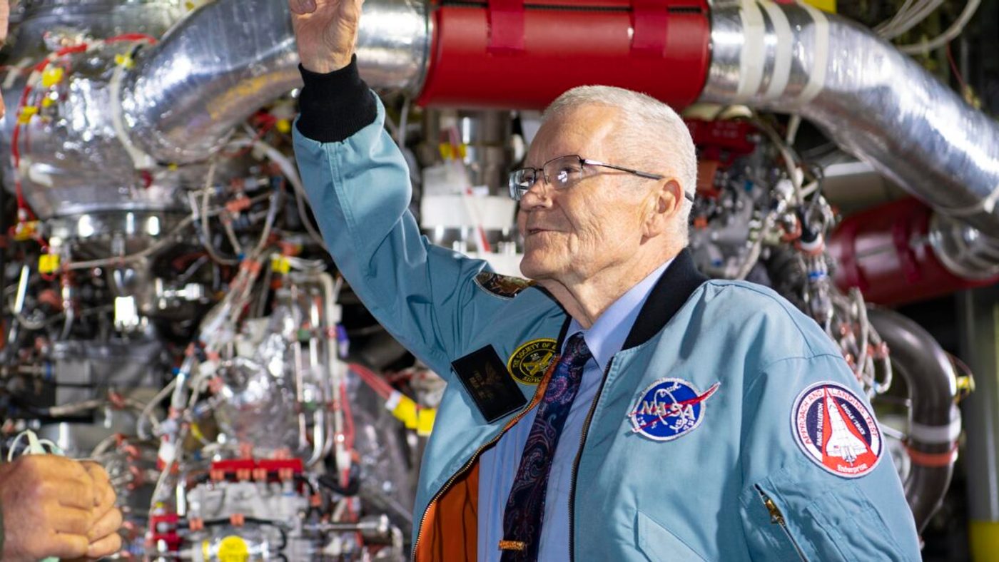Fred Haise Lega Rekor Jarak Terjauh dari Bumi Akhirnya Pecah