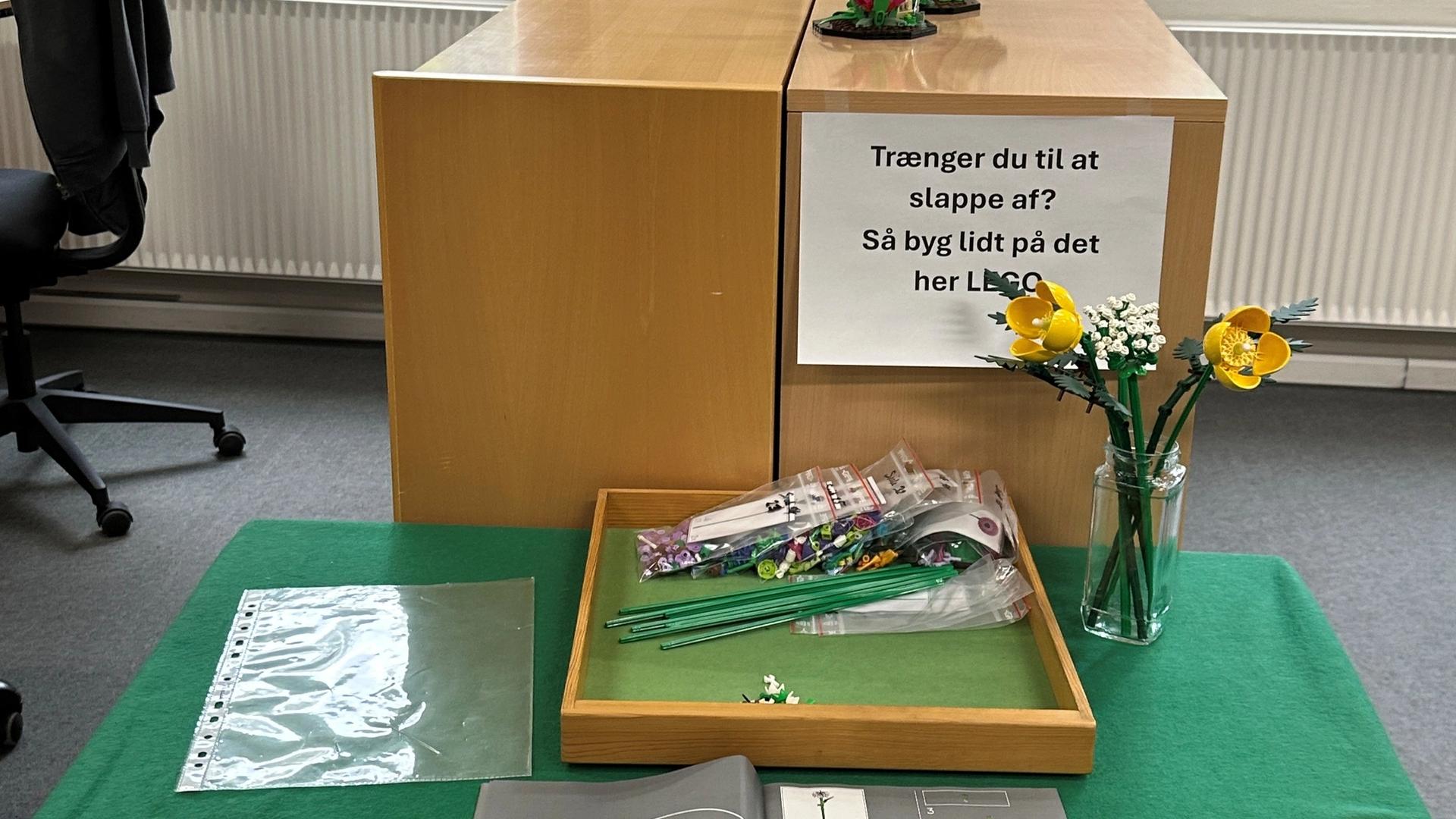 Bygge lego for å slappe av