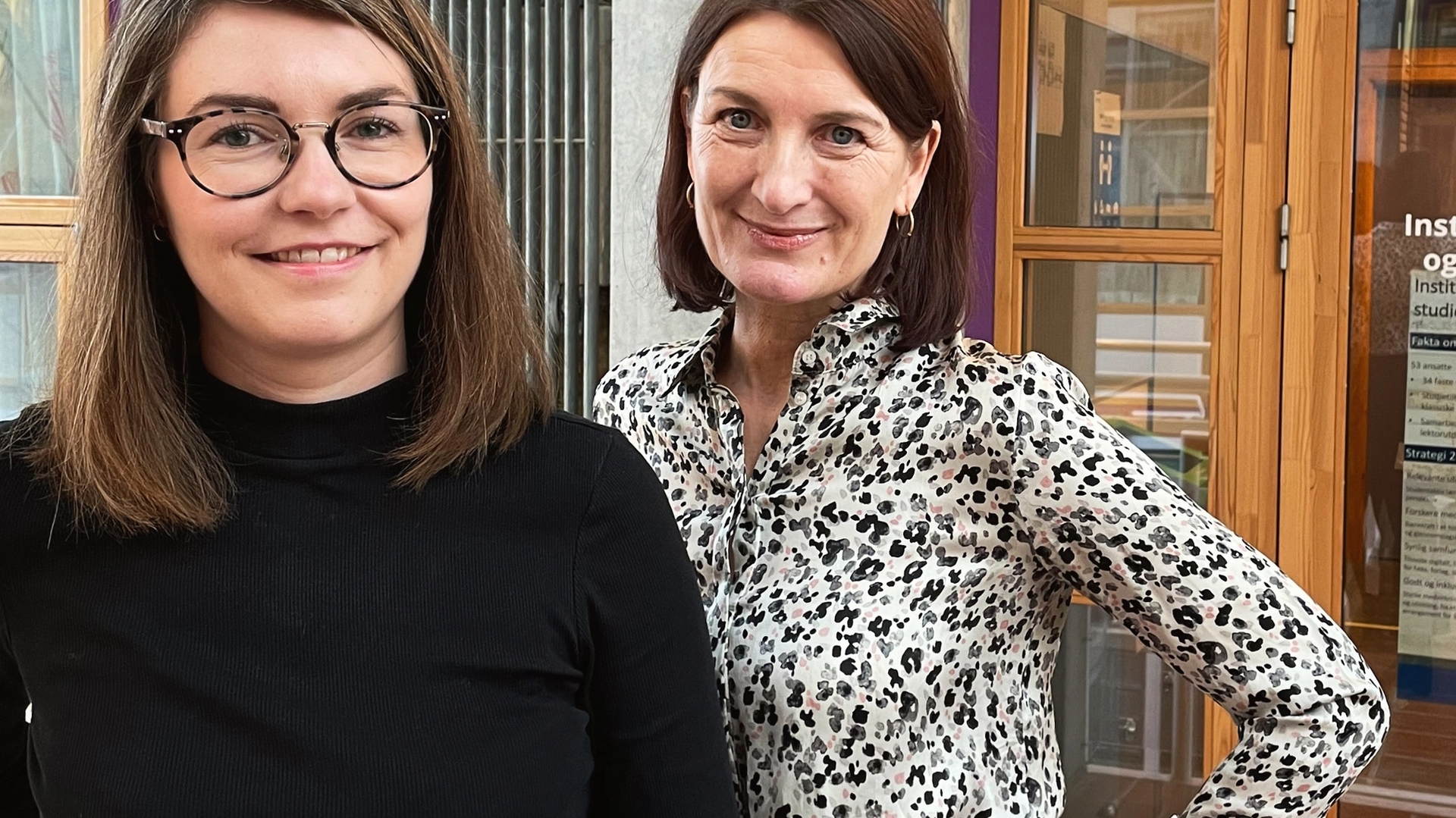 Bilde av de to kvinnelige podkastvertene, Kristine Graneng og Lise Rye.