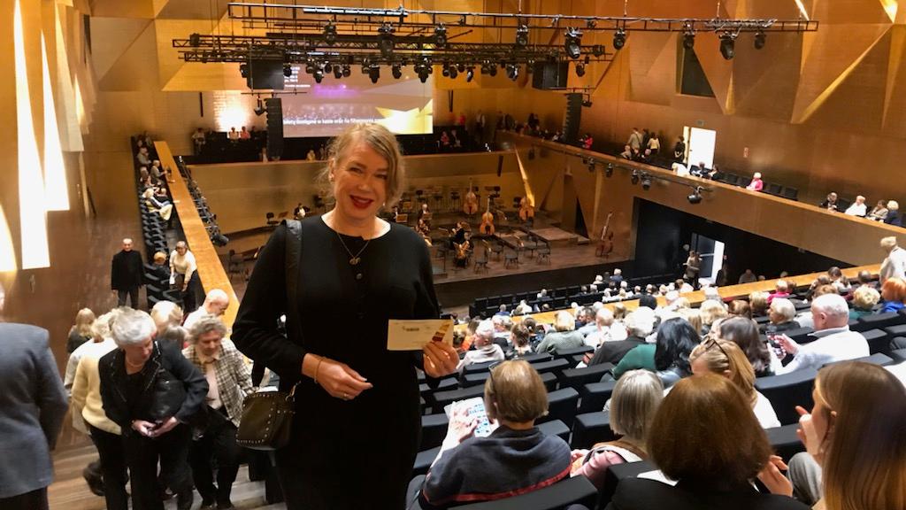 Bilde av Gunlaug Gulvik inne i Filharmonien