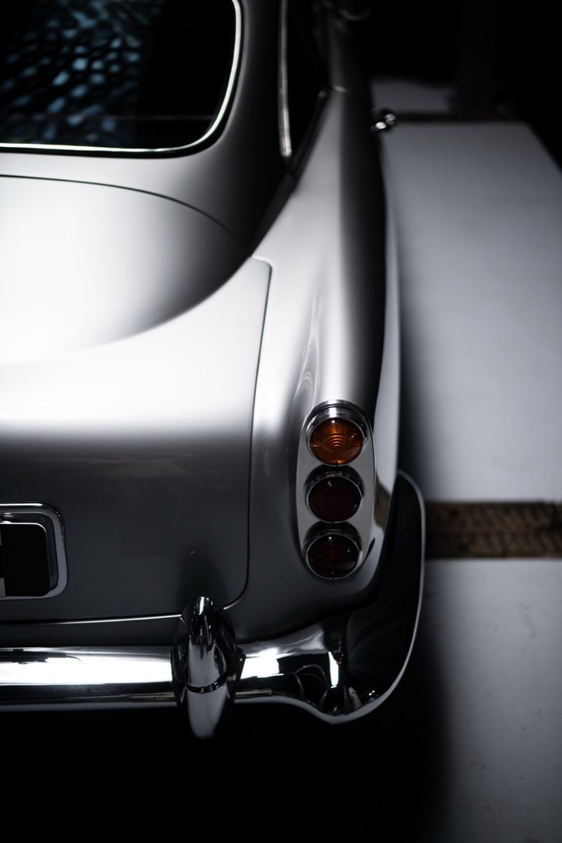 Aston Martin DB4 - detail 5