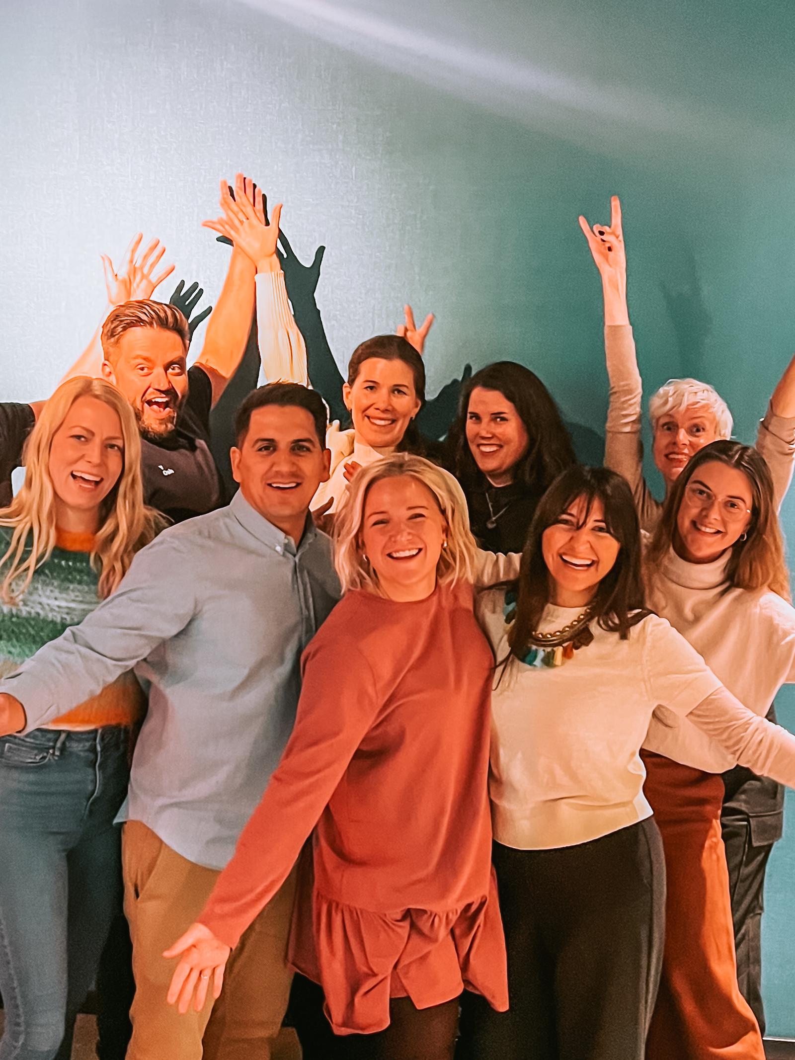 En gjeng med glade Miles-folk.