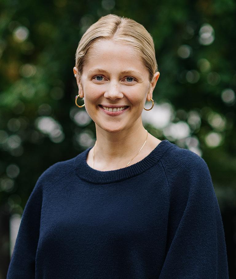 Kvinne med blondt hår