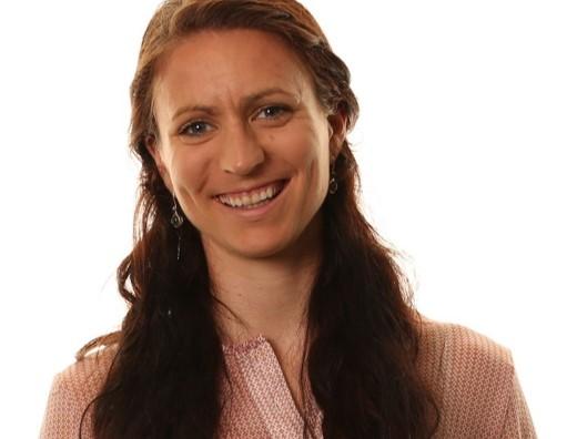 Portrett av Marianne Austheim Person tatt i fotostudio.