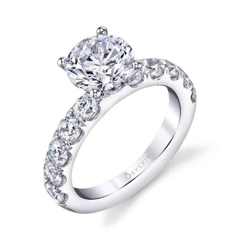 Round Engagement Ring