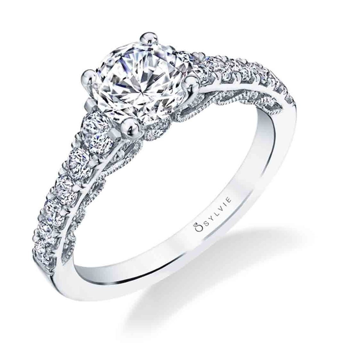 Round Vintage Engagement Ring