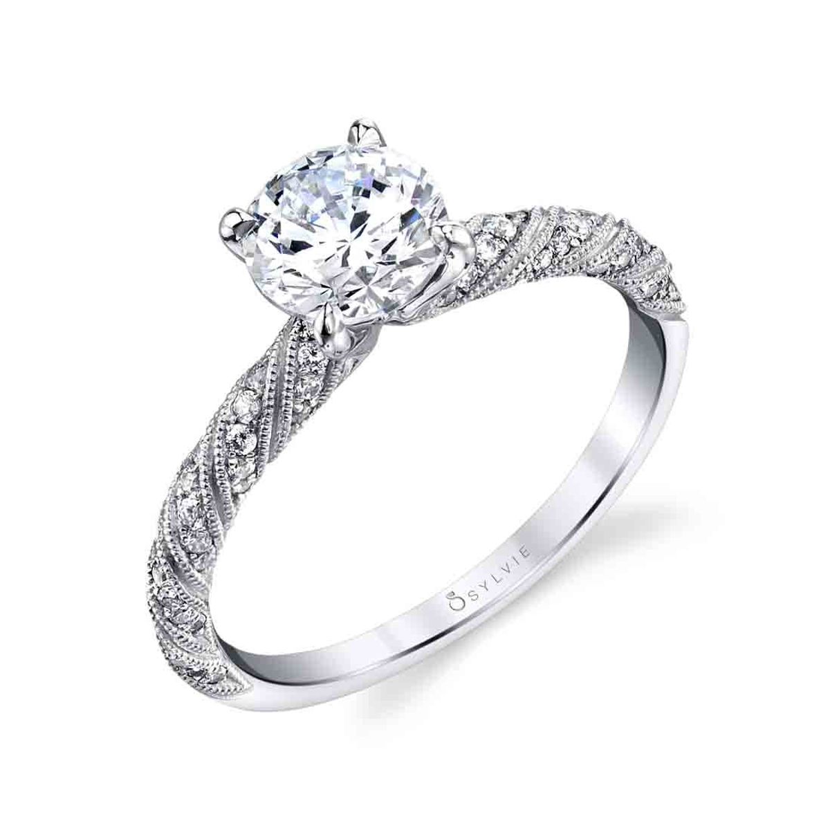Round Vintage Engagement Ring