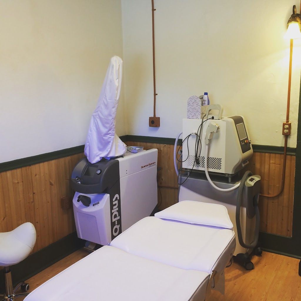 Mommaz Laser Room