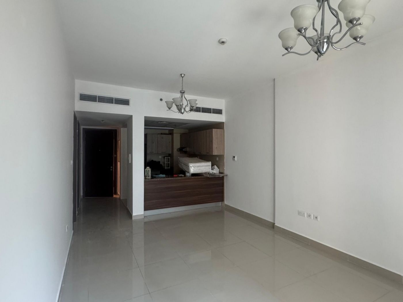 Image - Well-designed layout with bright interiors |Vacant