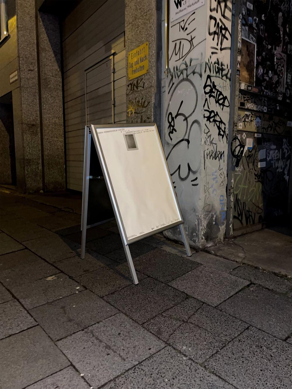 Missing alternative text