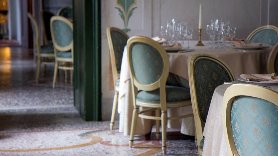 Dining room at Villa Cigolotti