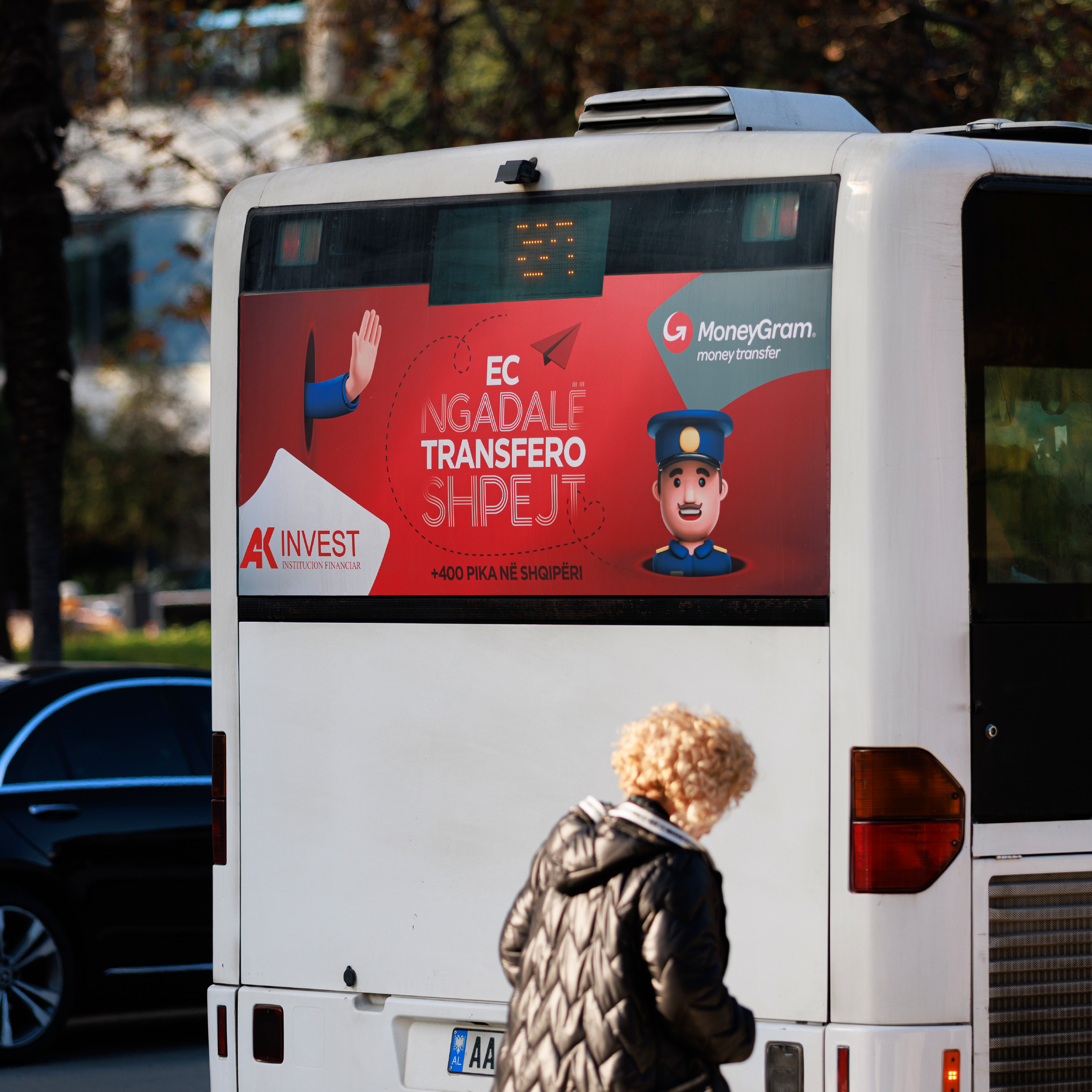 AK-Invest advertising key visual — Fast Secure Transfers | BoldCrest