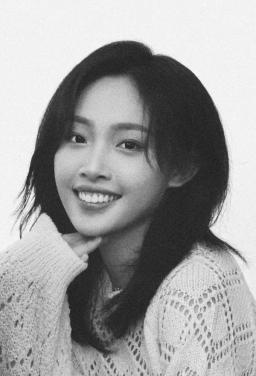 Portrait photo of Huiyan Hu, AI Research Engineer