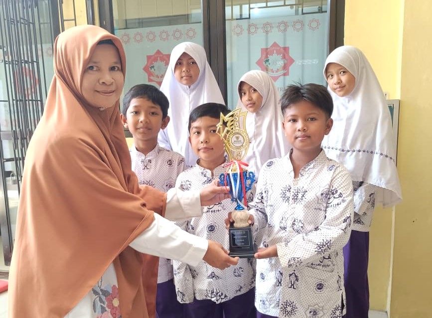 SD Terpadu Putra Harapan Raih Juara 3 Lomba Vlog Duta Zakat BAZNAS Banyumas 2026, Bukti Kreativitas dan Akhlak Siswa Unggul