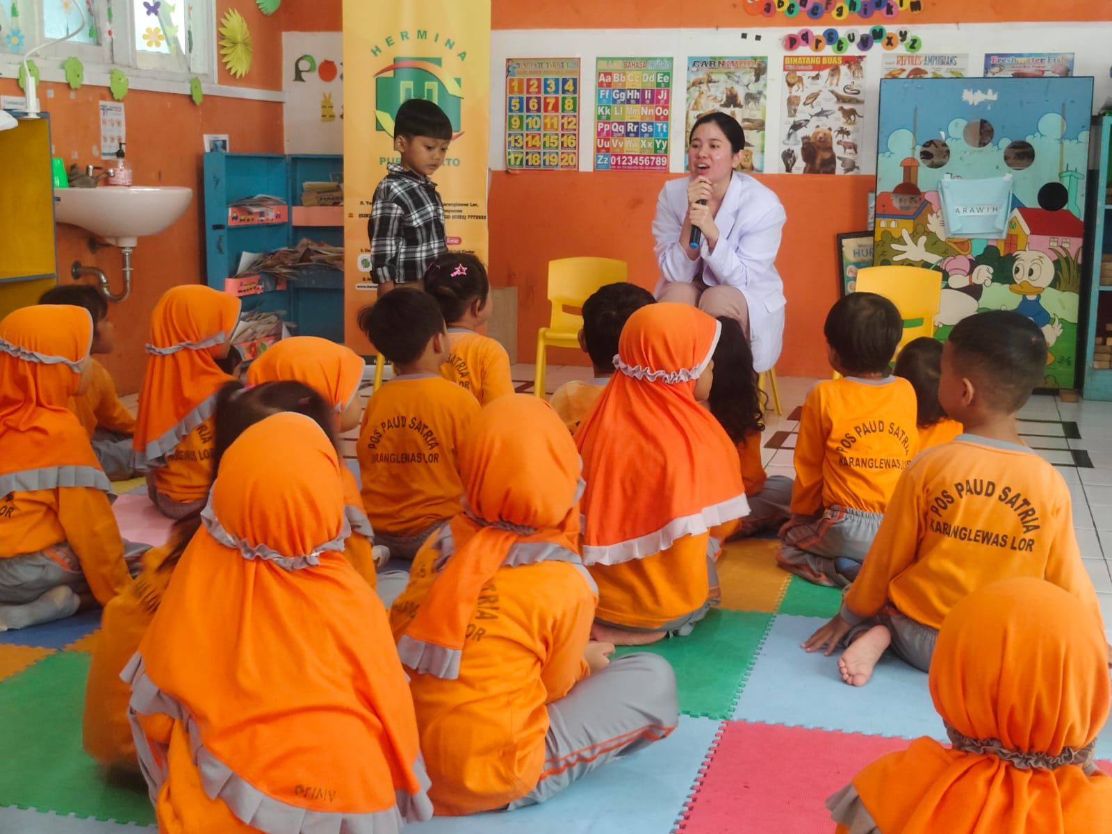 Cek Kesehatan Seru di Pos PAUD Satria: Anak-Anak Antusias Kenal Dunia Medis Sejak Dini