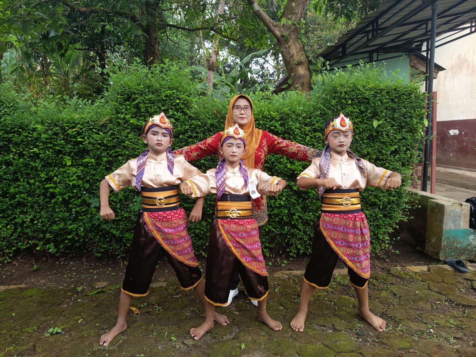 Berkarya Tanpa Batas, Berprestasi Sepenuh Hati: SDN 2 Kedungwuluh Ukir Prestasi di FLS3N 2026