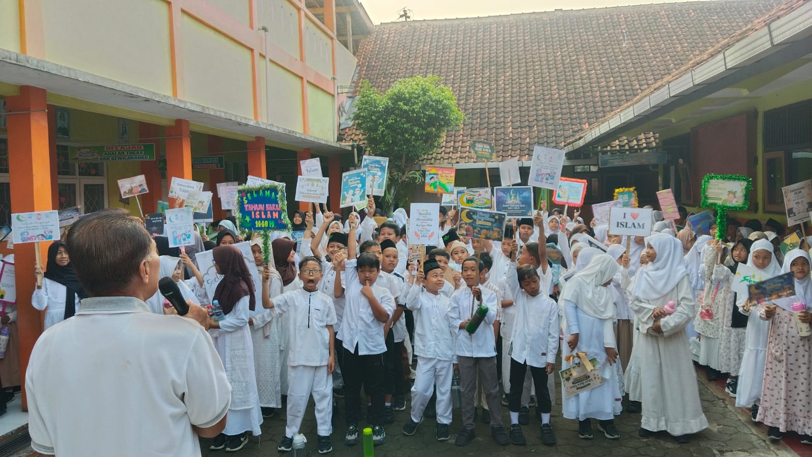 Semarak Tahun Baru Islam, SD Negeri 1 Bantarsoka Gelar Pawai Hijrah 1 Muharram 1448 H