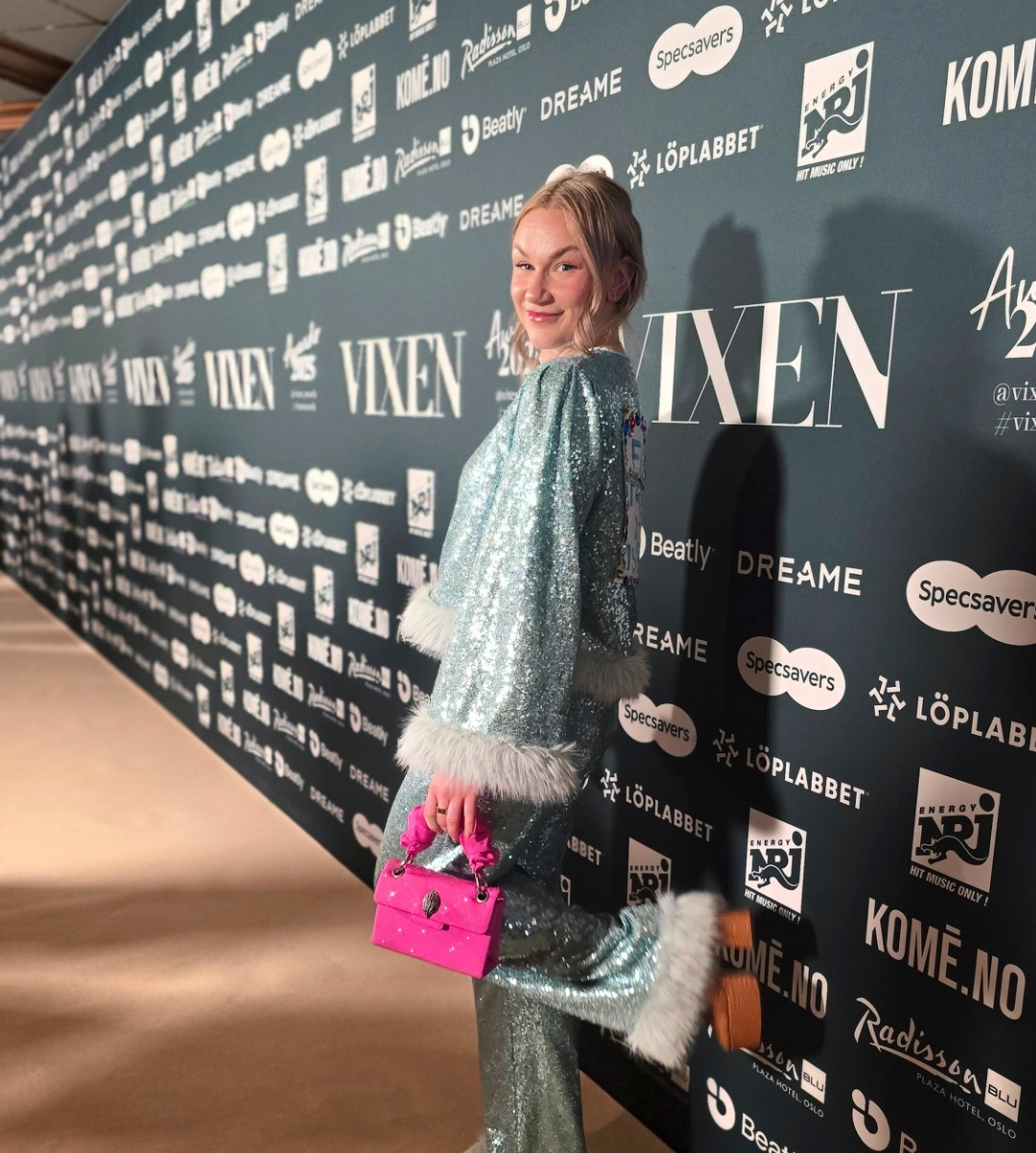 På den røde løperen under VIXEN Awards 2025