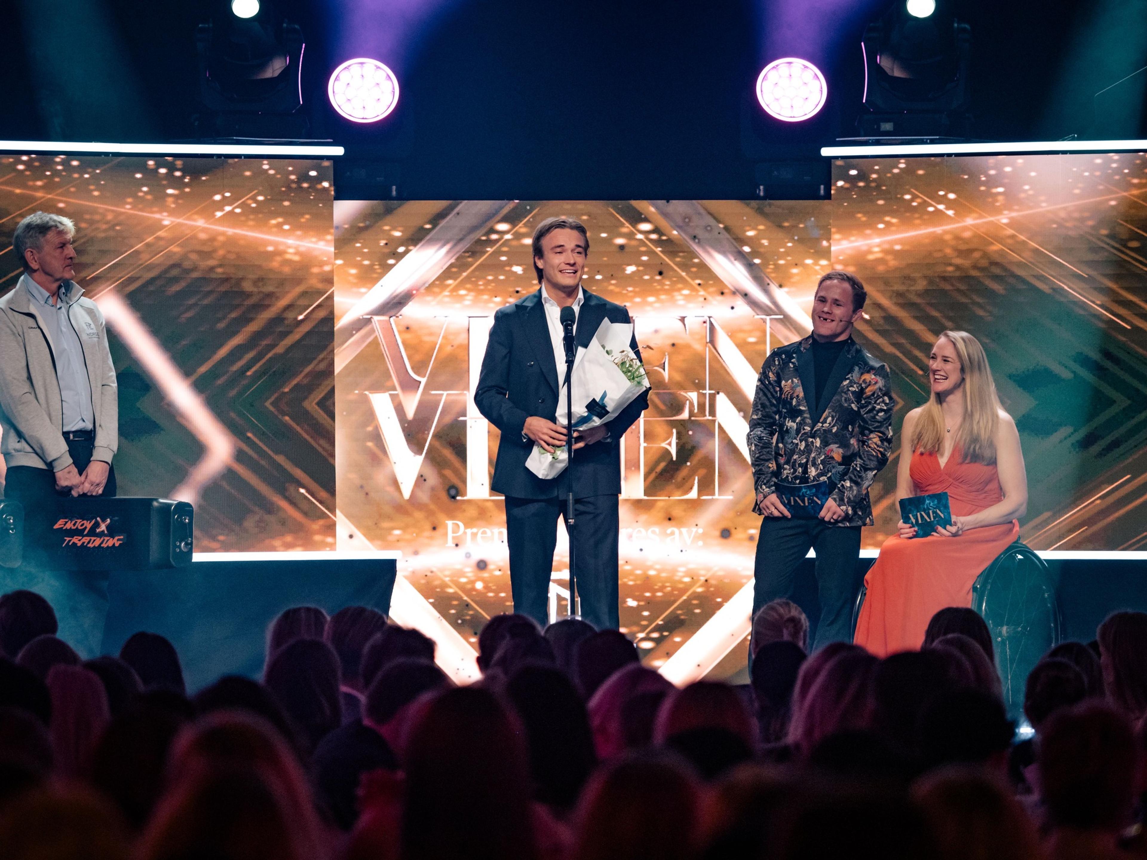 Iver Anton Kronstad vant Årets influenser: "Sport og trening" under VIXEN Awards 2024.