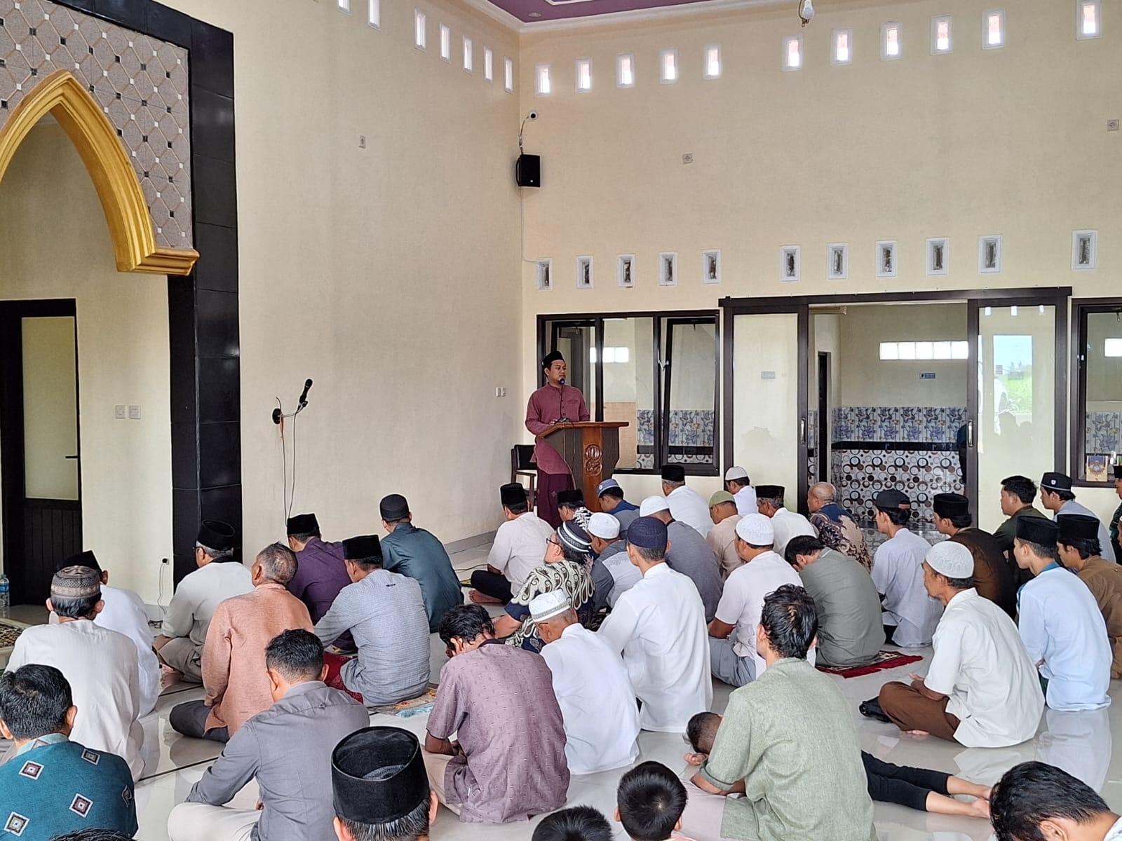 Shalat Jum’at Perdana di Masjid Sirandu Berlangsung Khidmat