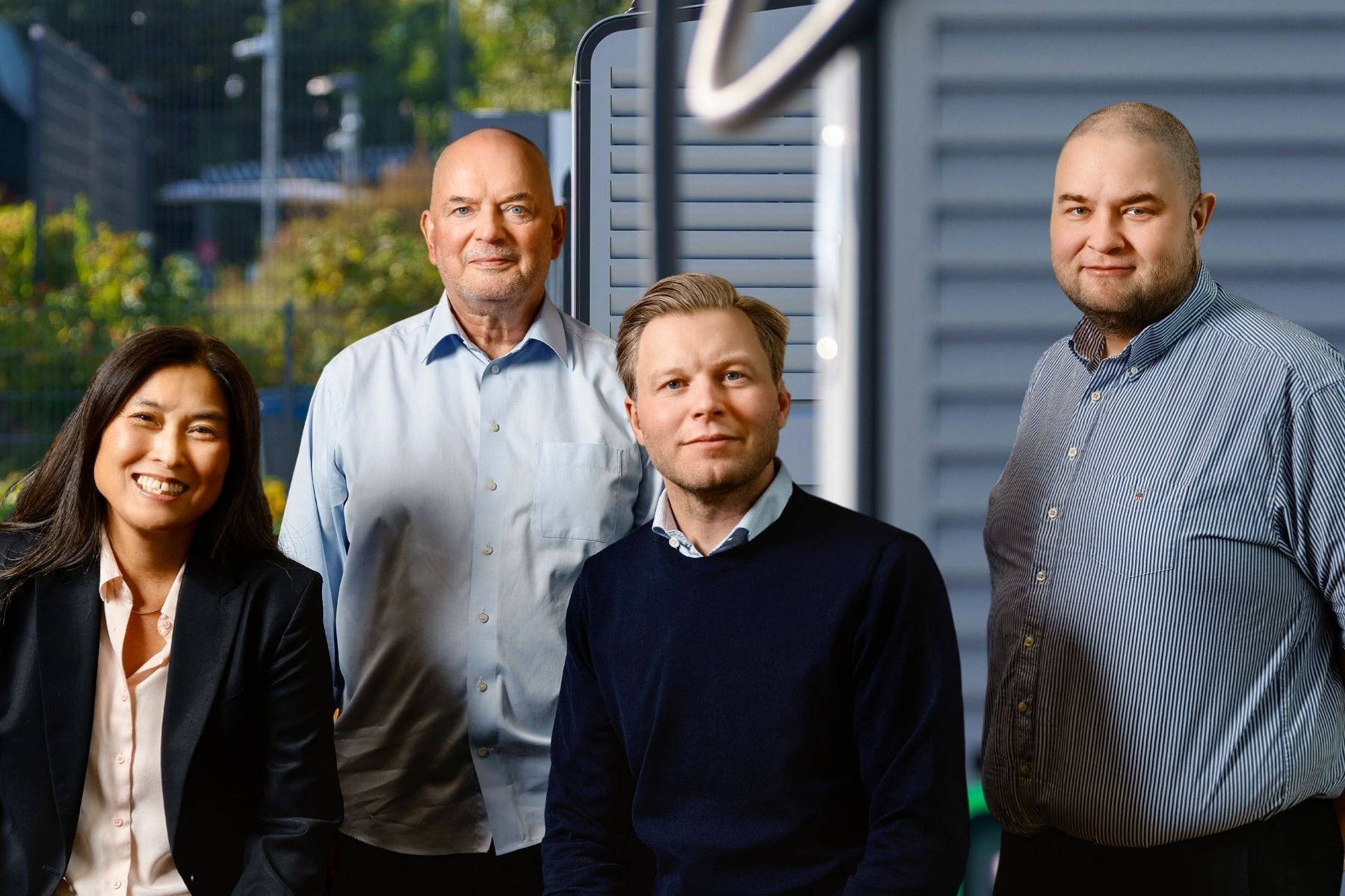 Wayblers ledningsgrupp. Från vänster: Maria Swedin, COO, Kurt Högnelid, VD, Mårten Nyberg, Head of Sales och Lars Stenberg, CTO. Foto: Pressbild/Canva.