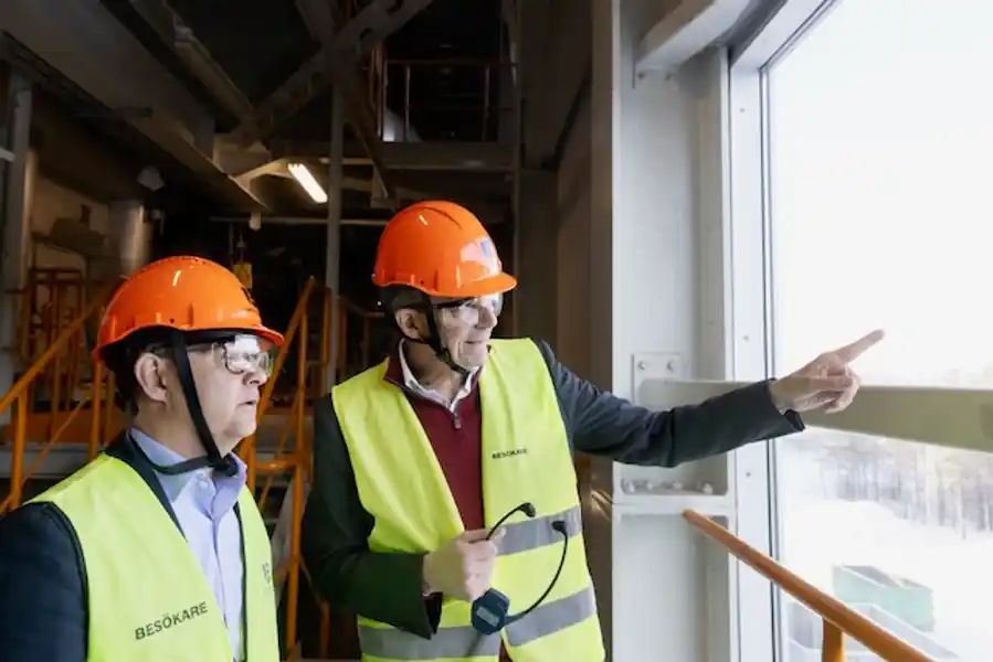 Jan Ridfeldt, vd och koncernchef på Umeå Energi, och Claes Fredriksson, vd och grundare av Liquid Wind. Foto: Malin Grönborg/Pressbild.