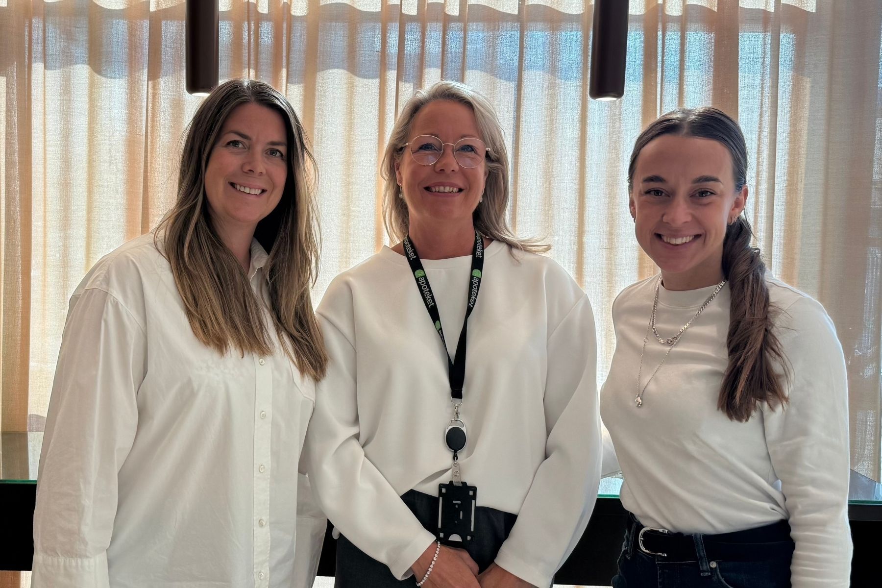 Alexandra Karnig, Camilla Olsson (Apoteket) och Lisa Malmros. Foto: Pressbild.