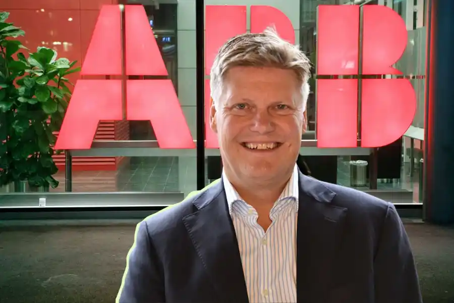 Per Erik Holsten, divisionschef för Energy Industries på ABB. Foto: Gaetan Bally/AP/TT / pressbild (montage)
