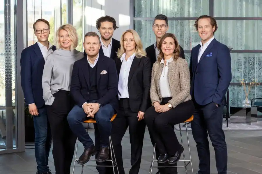 Raymonds ledningsgrupp. Lina Jeverstam, vd, i mitten. Foto: Raymond.