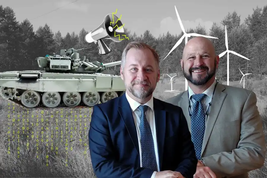Övningsledarna: Totalförsvarsstiftelsens Freddy Jönsson Hanberg och Michael Davis, från Energy Academic Group på Naval Postgraduate School i USA. Grafik: Diana Demin