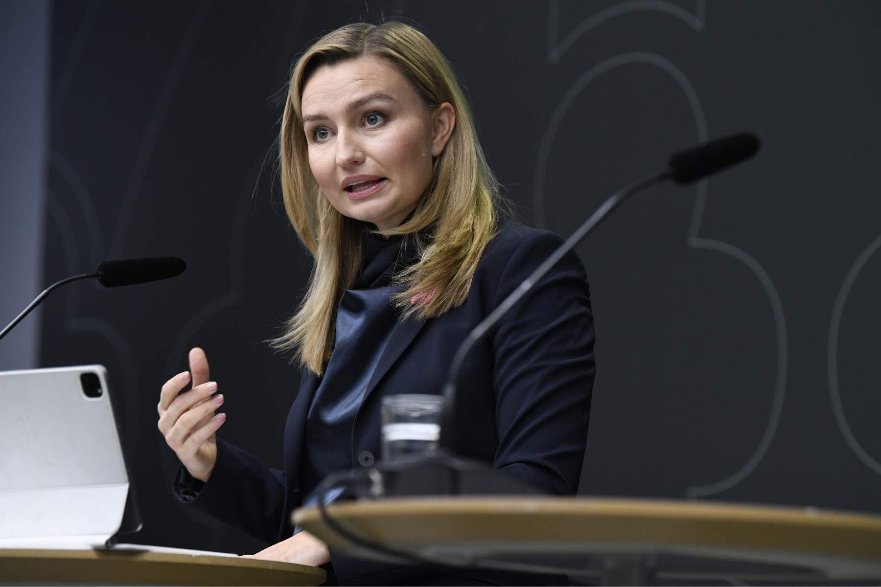 Energi- och näringsminister Ebba Busch (KD) på pressträff om regeringens arbete på energiområdet. Foto: Jakob Åkersten Brodén / TT.