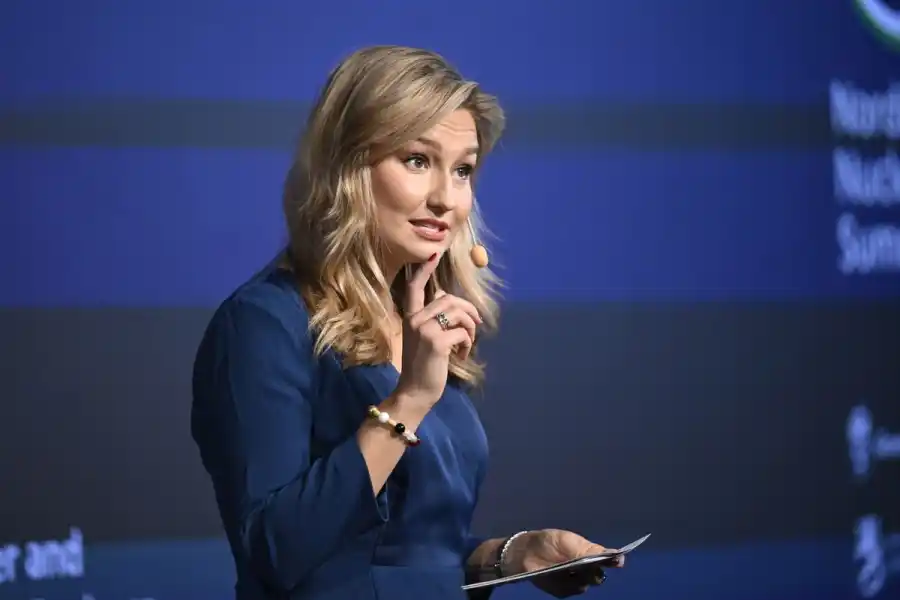 Energiminister Ebba Busch (KD) på kärnkraftskonferensen. Foto: TT/Fredrik Sandberg.