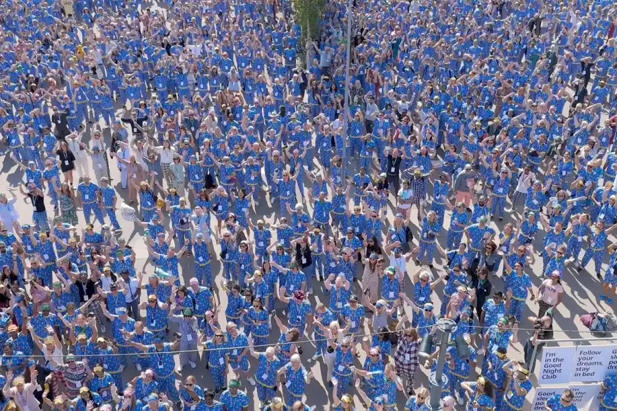 Ikea-anställda slog världsrekord i pyjamas. Foto: pressbild.