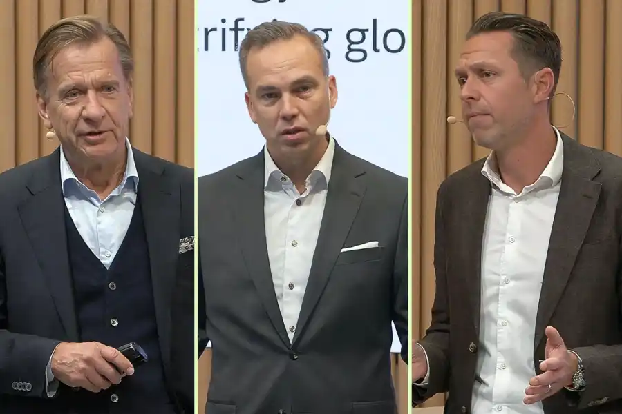 Håkan Samuelsson, vd Volvo Cars, Erik Severinson, kommersiell chef, och Alexander Petrofski, teknikchef. Foto från webbsändning.