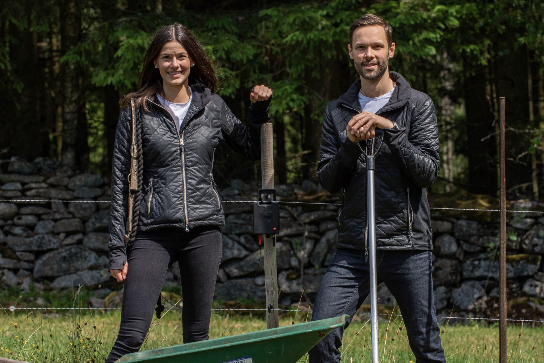 Emma Lönn, medgrundare och vd, tillsammans med Niclas Düring, medgrundare och teknikchef på Acerni Technology. Foto: Pressbild.