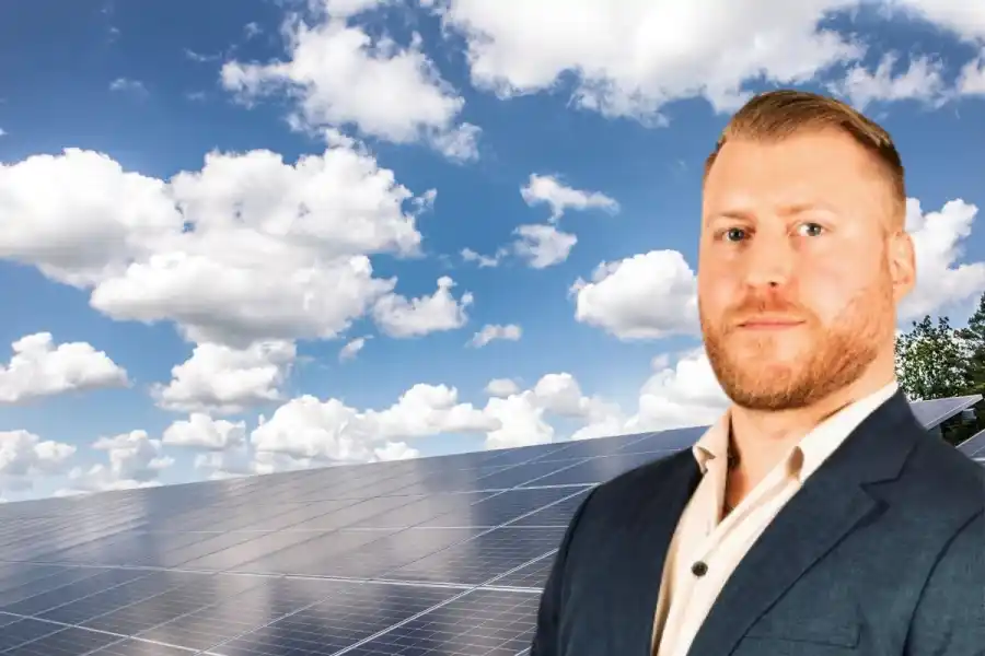 Erik Uddman på Soltech. Pressbild (montage).