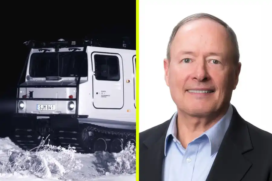 Retired General Keith B. Alexander with a defence vehicle retrofitted with Einride's technology. Press photos/Impact Loop design
