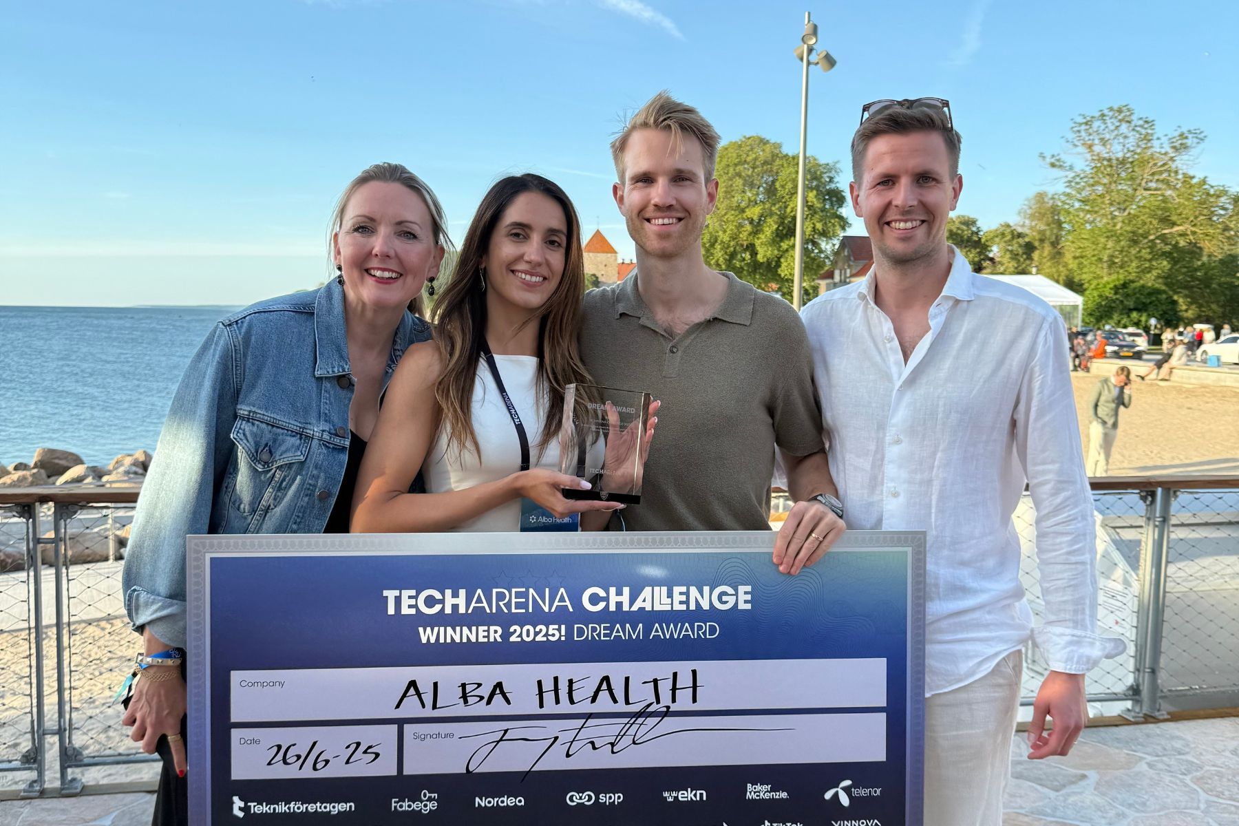 Jenny Rundbladh, vd för SPP och Nora Cavani, vd för Alba Health,  Oscar Isvén Backlund, SPP och Max Kottorp, Alba Health. Foto: Impact Loop.