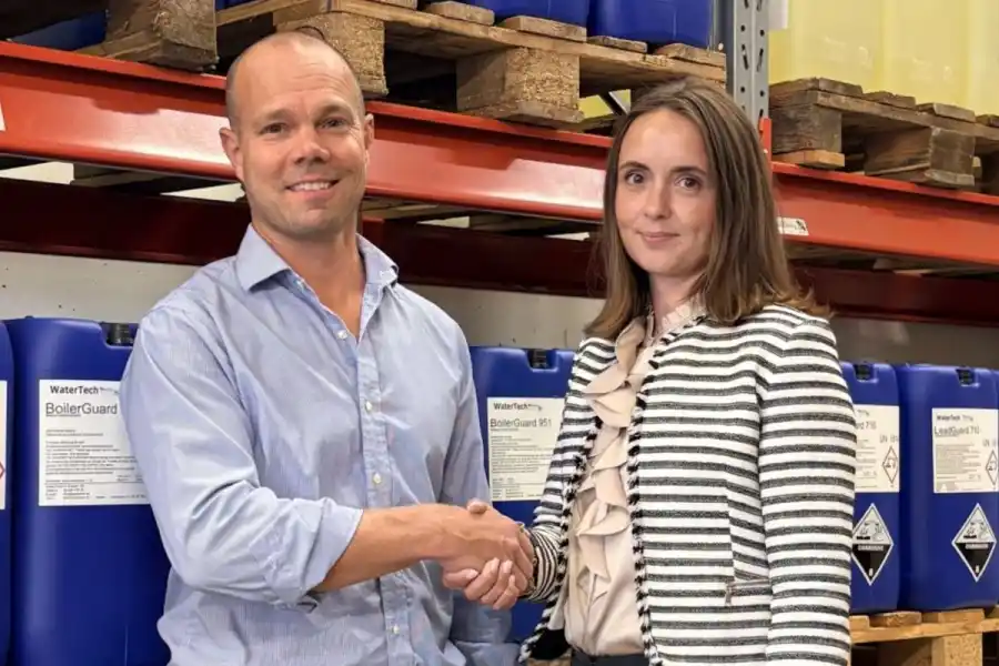 Anders Petré lämnar över vd-posten till Malin Abrahamsson. Foto: Pressbild.