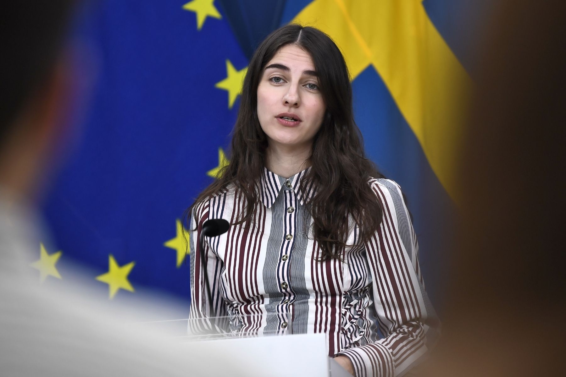 Romina Pourmokhtari (L), klimatminister. Foto: Lars Schröder/TT.