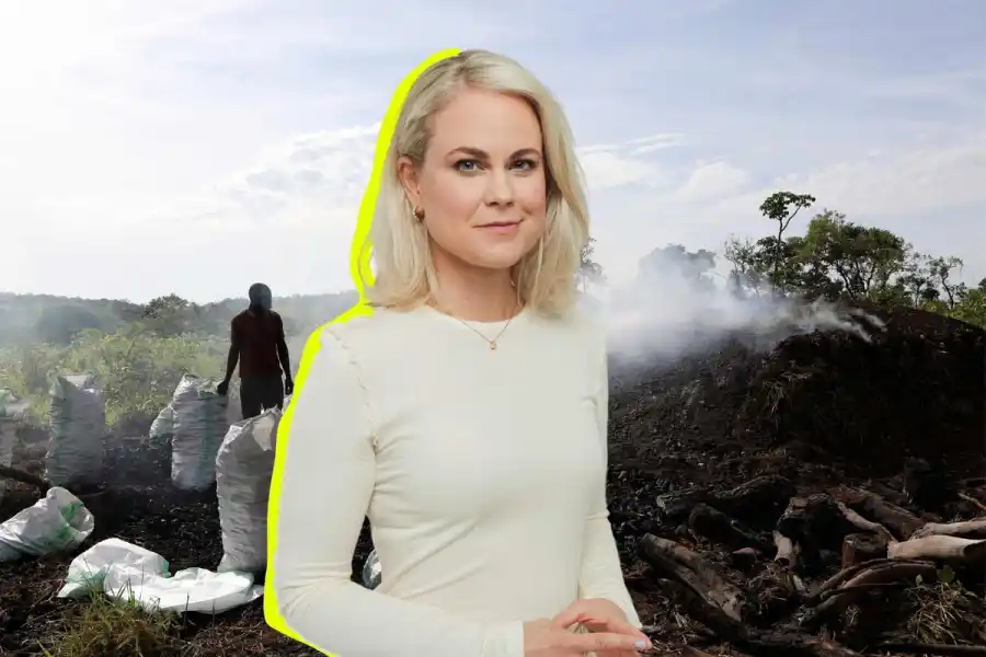 Camilla Bergman (foto: Elisa Sanvito), i bakgrunden bild från trädbränning i Uganda (foto: AP Foto/Hajarah Nalwadda/TT).