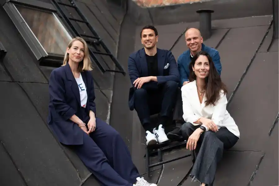 Sara Wimmercranz och Susanne Najafi på Backing Minds samt Omid Ekhlasi på Techarena. Foto: pressbild.