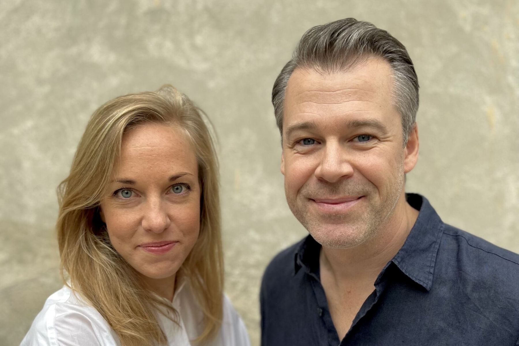 Katarina Karringer och Carl Grenvall ligger bakom Plussa. Foto: pressbild.