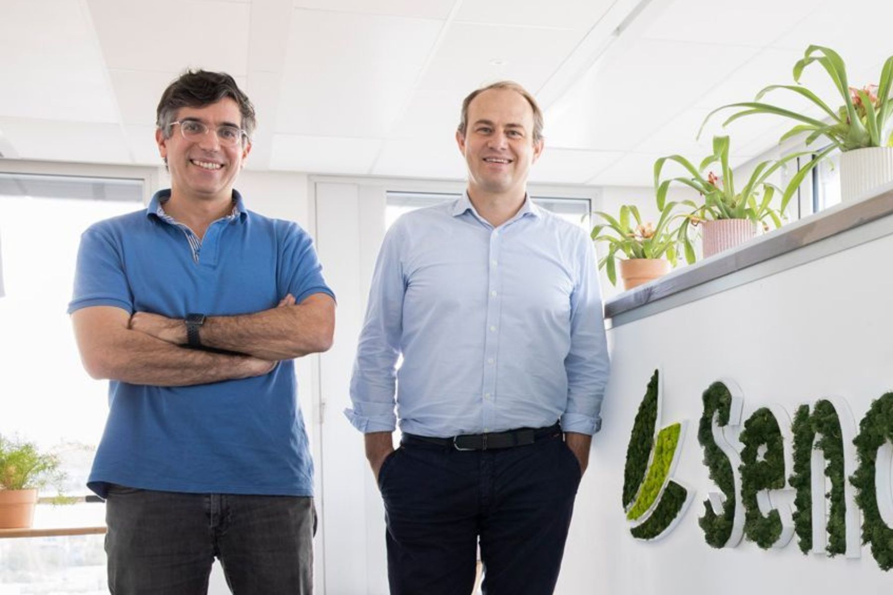 Sencrop co-founders Michael Bruniaux and Martin Ducroquet. Photo: Sencrop.