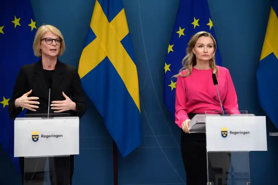 Finansminister Elisabeth Svantesson (M) och energi- och näringsminister Ebba Busch (KD). Foto: Marko Säävälä/ TT