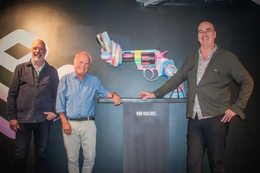 Göran Bergquist och Jan Hellman på Non-Violence och Oskar Gillström på Epicenter. Foto: pressbild.