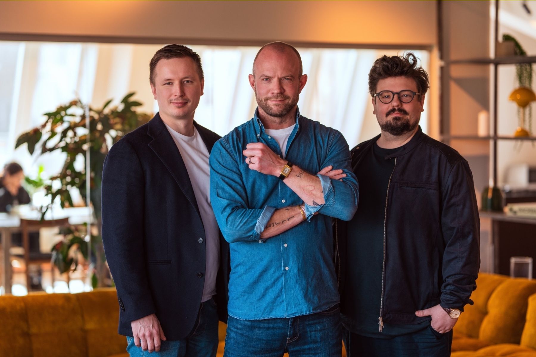 Johan Outinen (medgrundare och vd), Knut Frängsmyr (styrelseordförande) och David Wedar (medgrundare och COO) på Elvy. Foto: Pressbild.