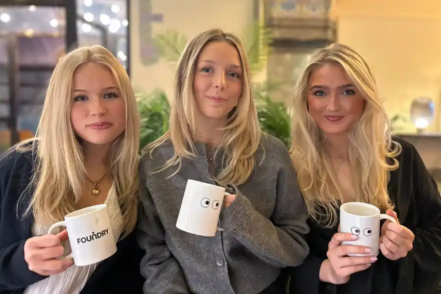 Grundarna av UF-bolaget Freshkeeper, Julia Arnesson, Tuva Lundström, Emelie Hörle. Foto: Pressbild.