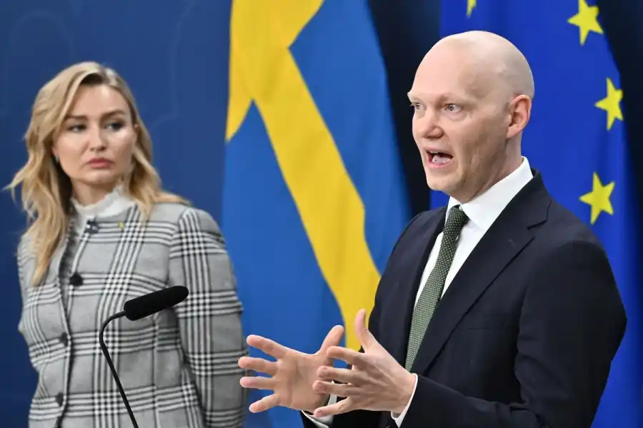 Energiminister Ebba Busch (KD) och finansmarknadsminister Niklas Wykman (M). Foto: TT.