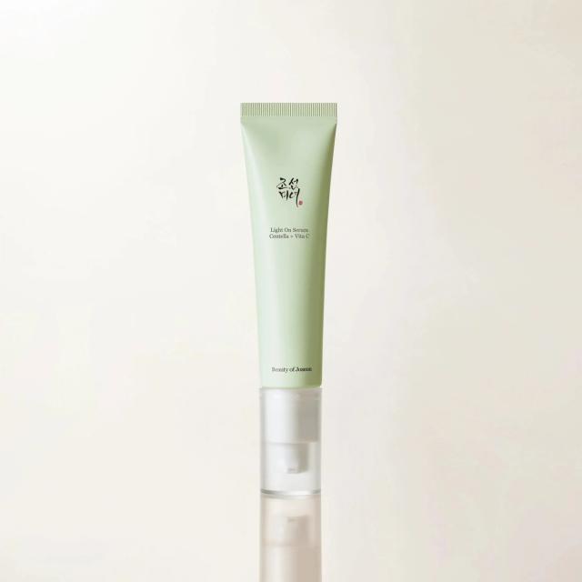 Light On Serum : Centella + Vita C